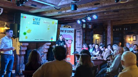 Un millar de personas acude a las charlas divulgativas de Pint of Science en Palencia, Segovia, Soria y Valladolid